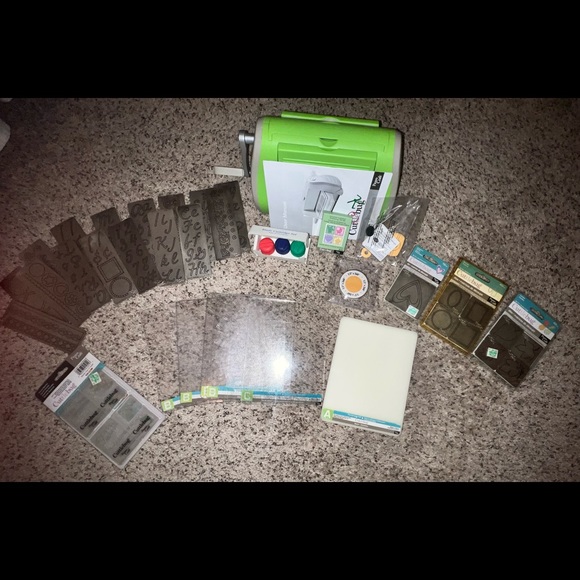 Cuttlebug machine - Picture 6 of 6